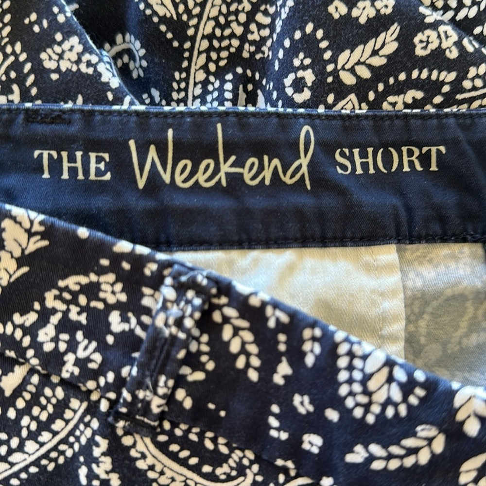 Talbots navy and white paisley The Weekend stretch shorts, size 14 - Picture 7 of 8